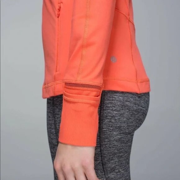 Lululemon Race With Grace 1/2 Zip II -  EUC - Picture 7 of 14